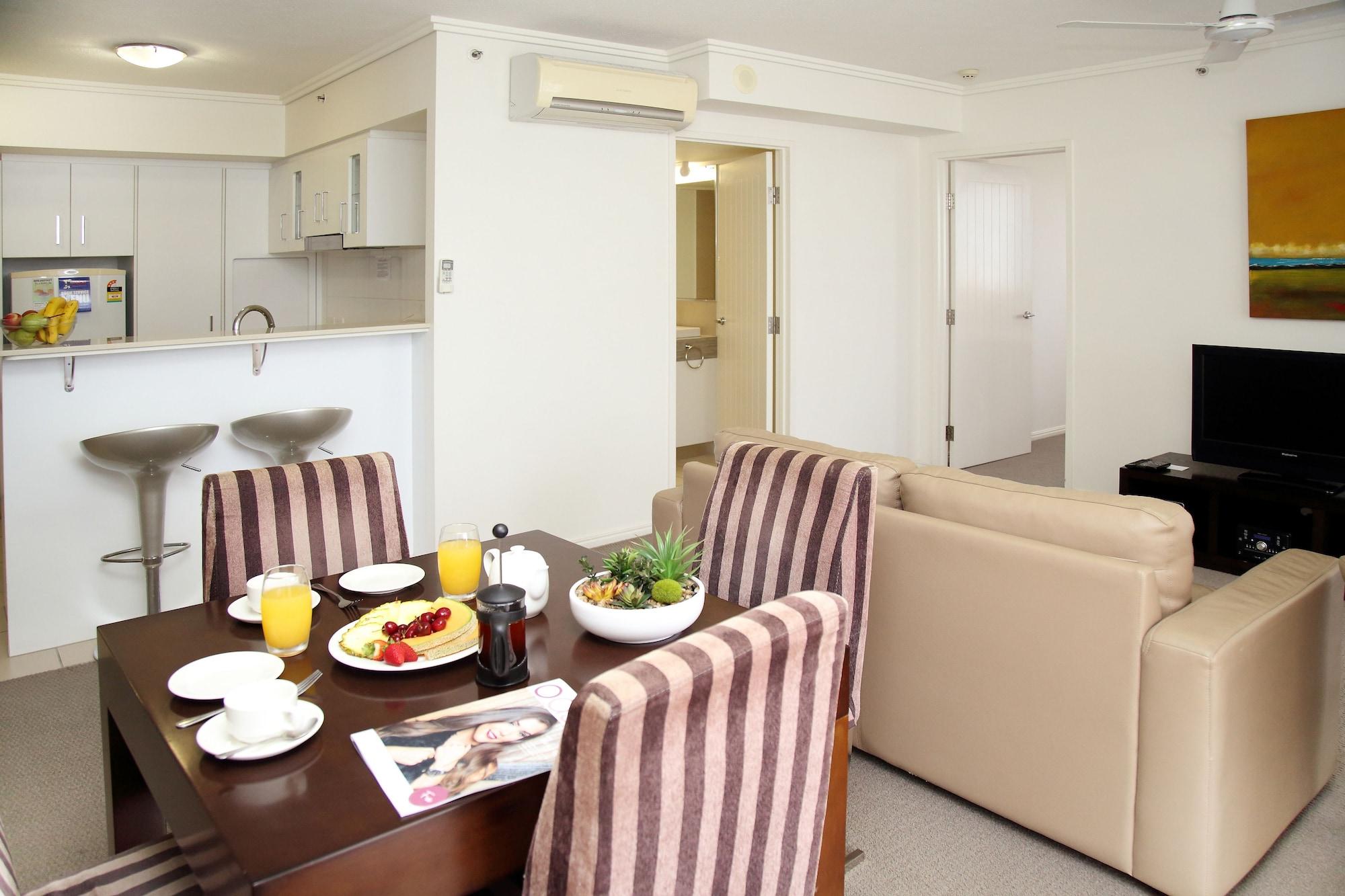 Plaza Official Aparthotel