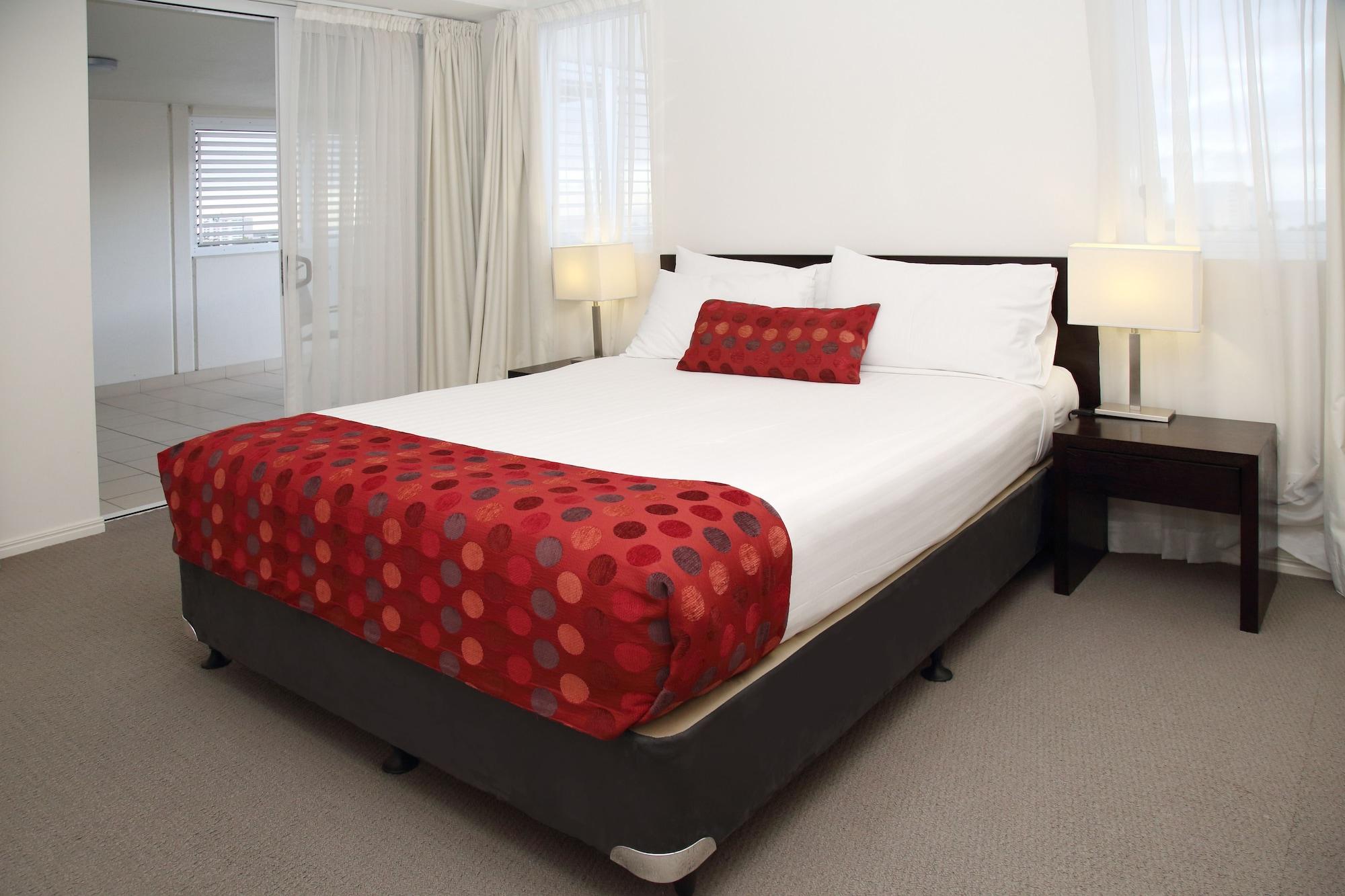 Aparthotel Plaza Official 4*