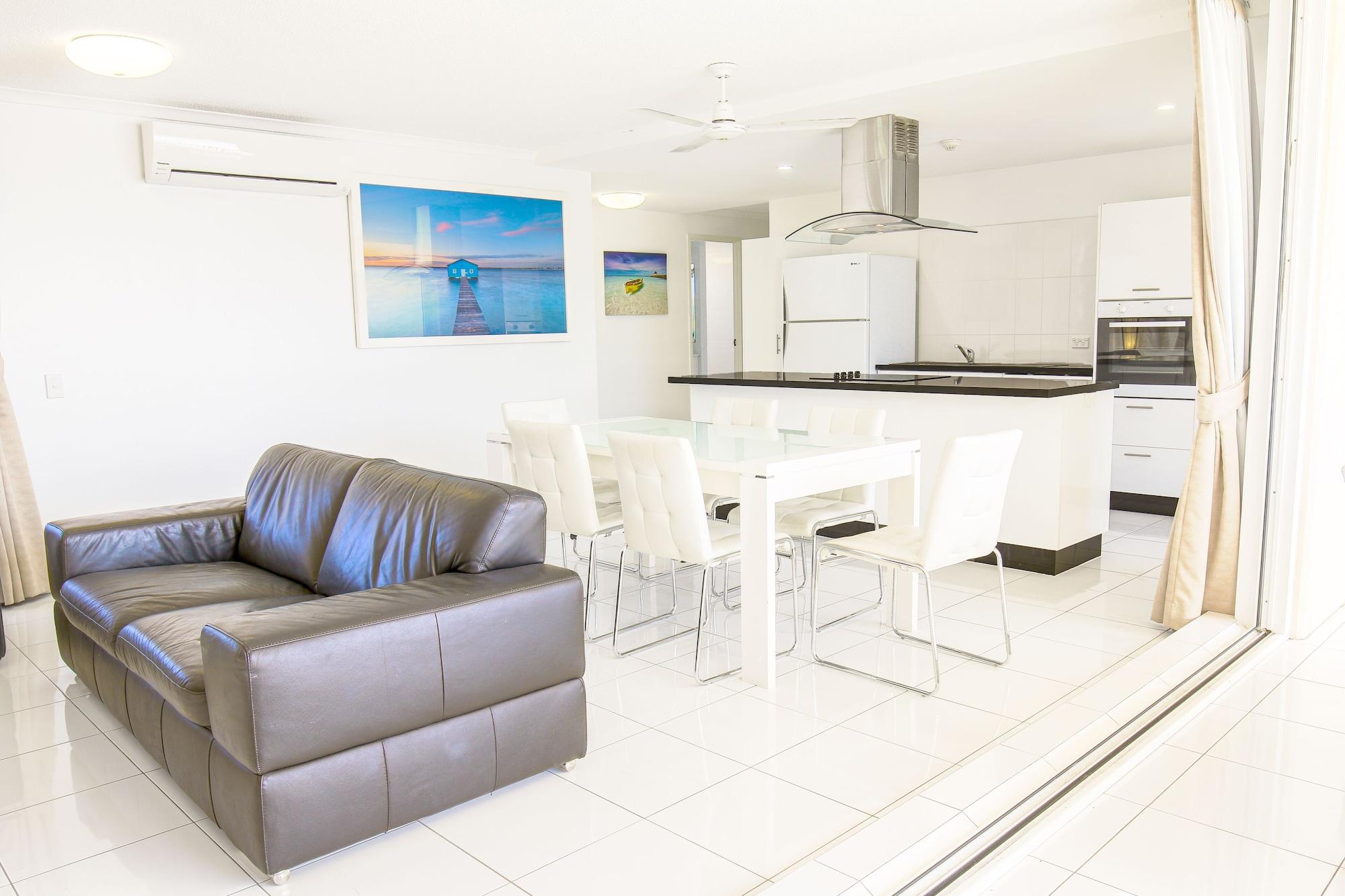 Aquarius Aparthotel 5*