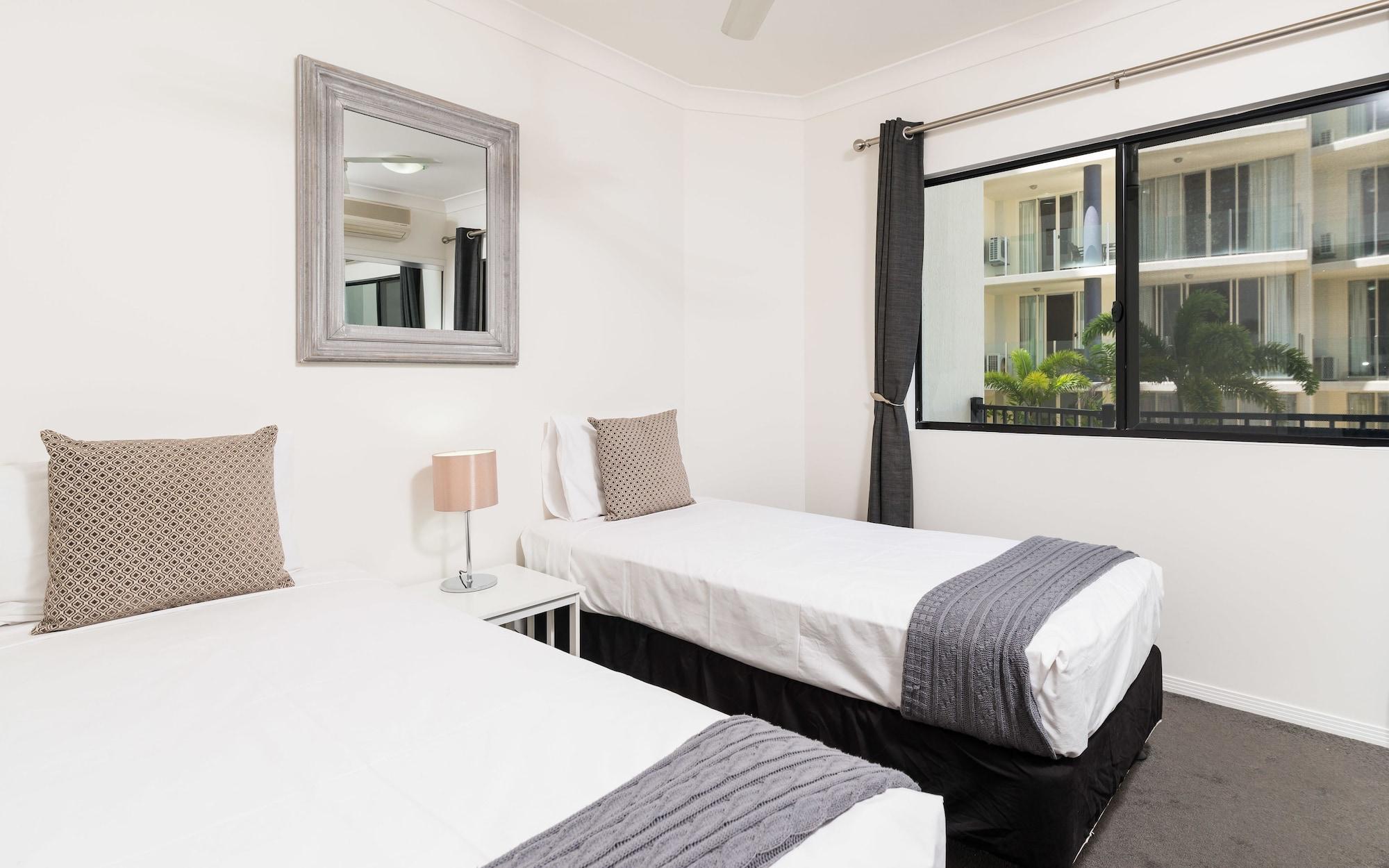Jack And Newell Aparthotel 4*