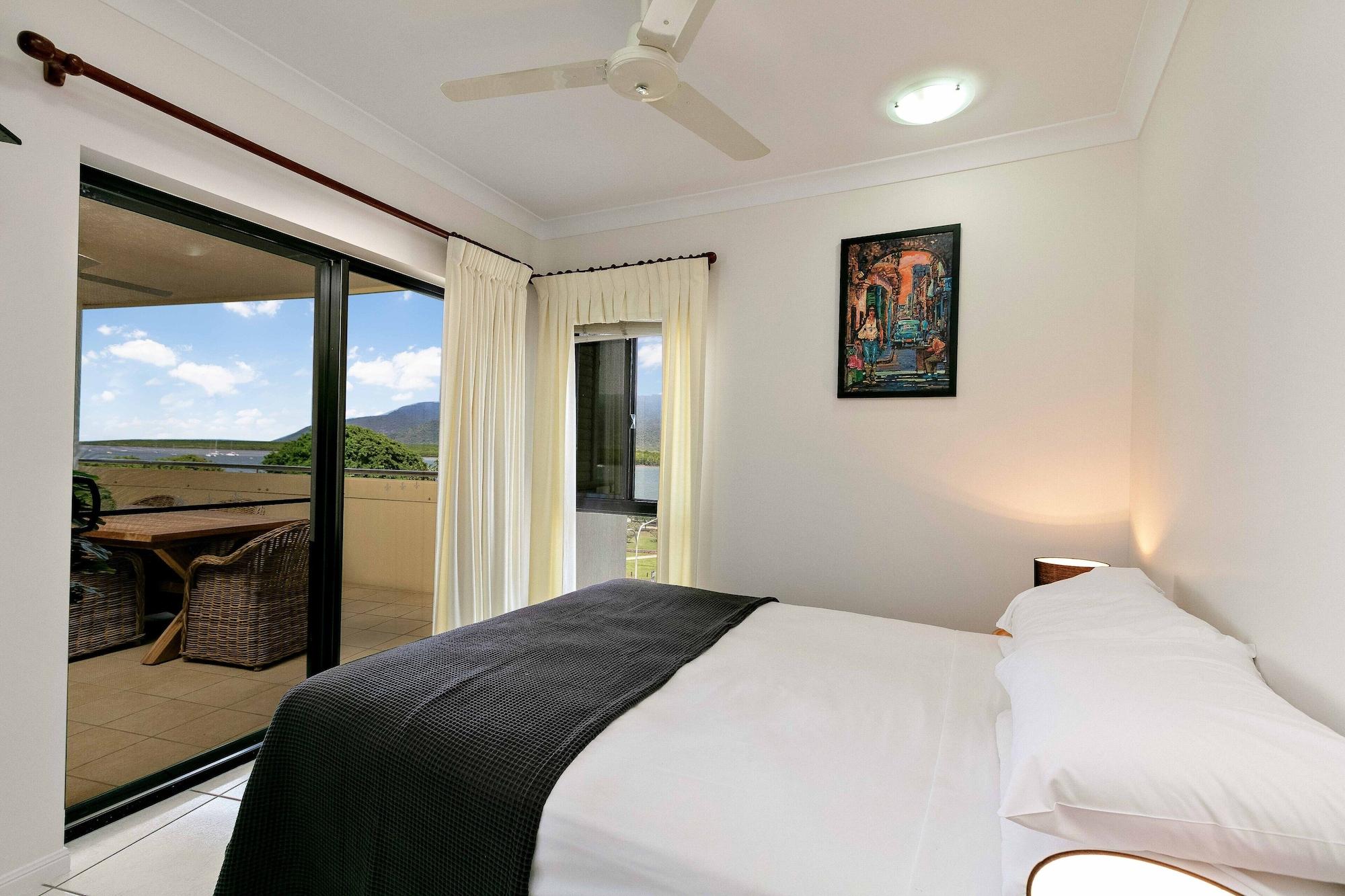 Jack And Newell Aparthotel 4*