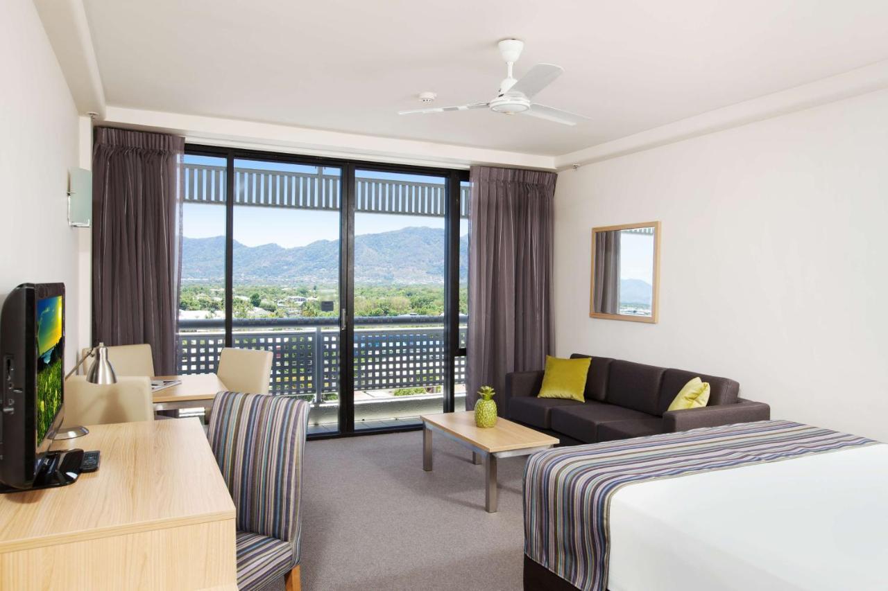 Rydges Esplanade Cairns
