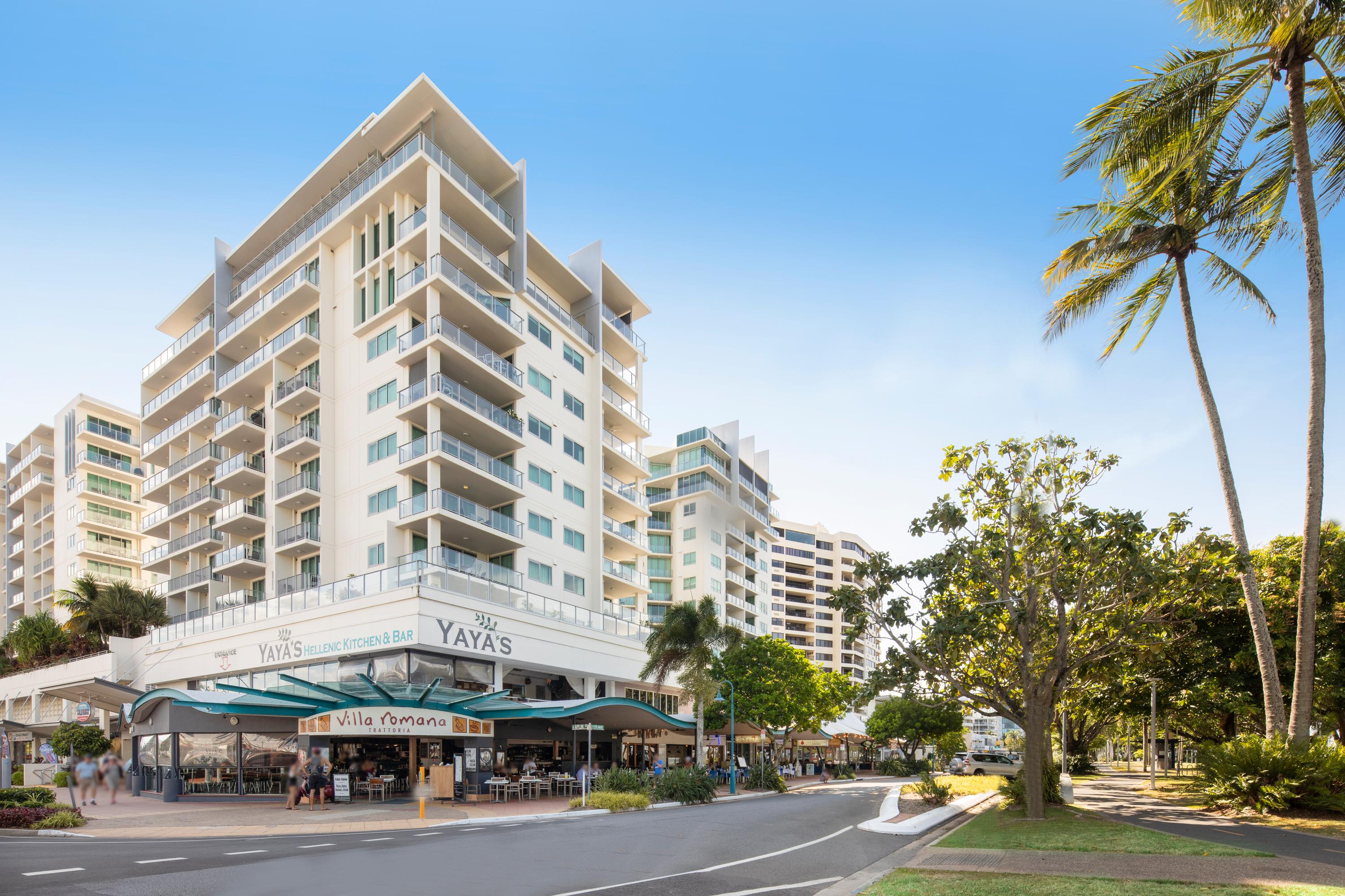 Hotel Mantra Trilogy Cairns