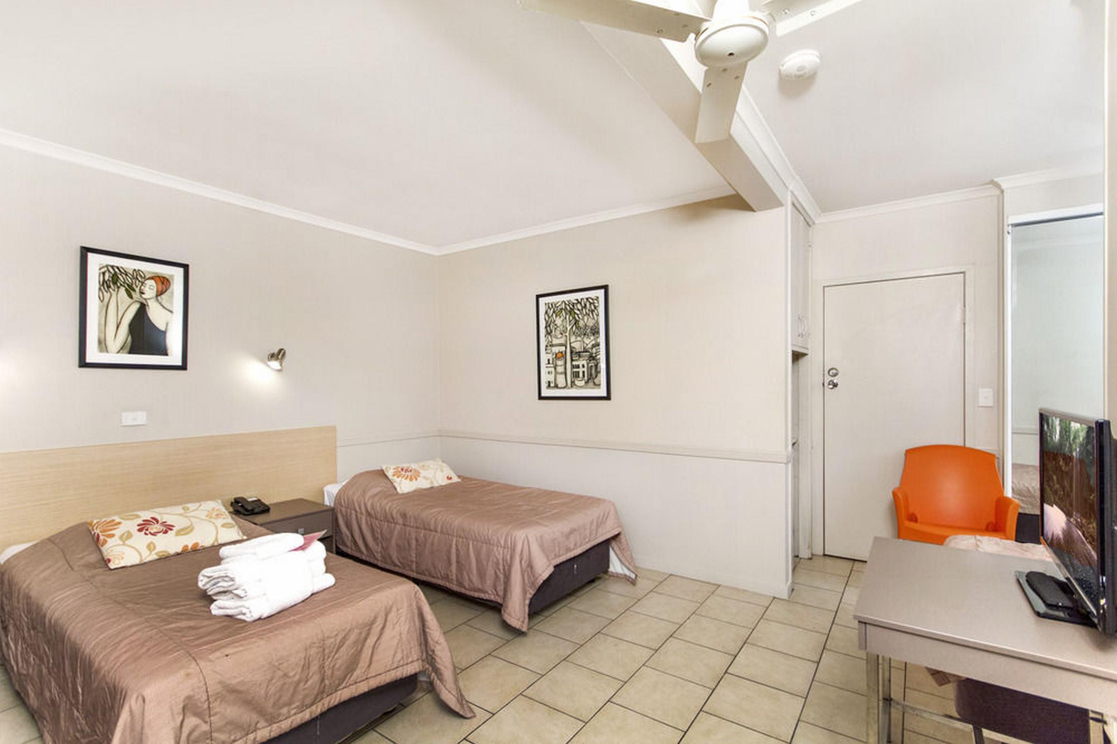 Comfort Inn 4*