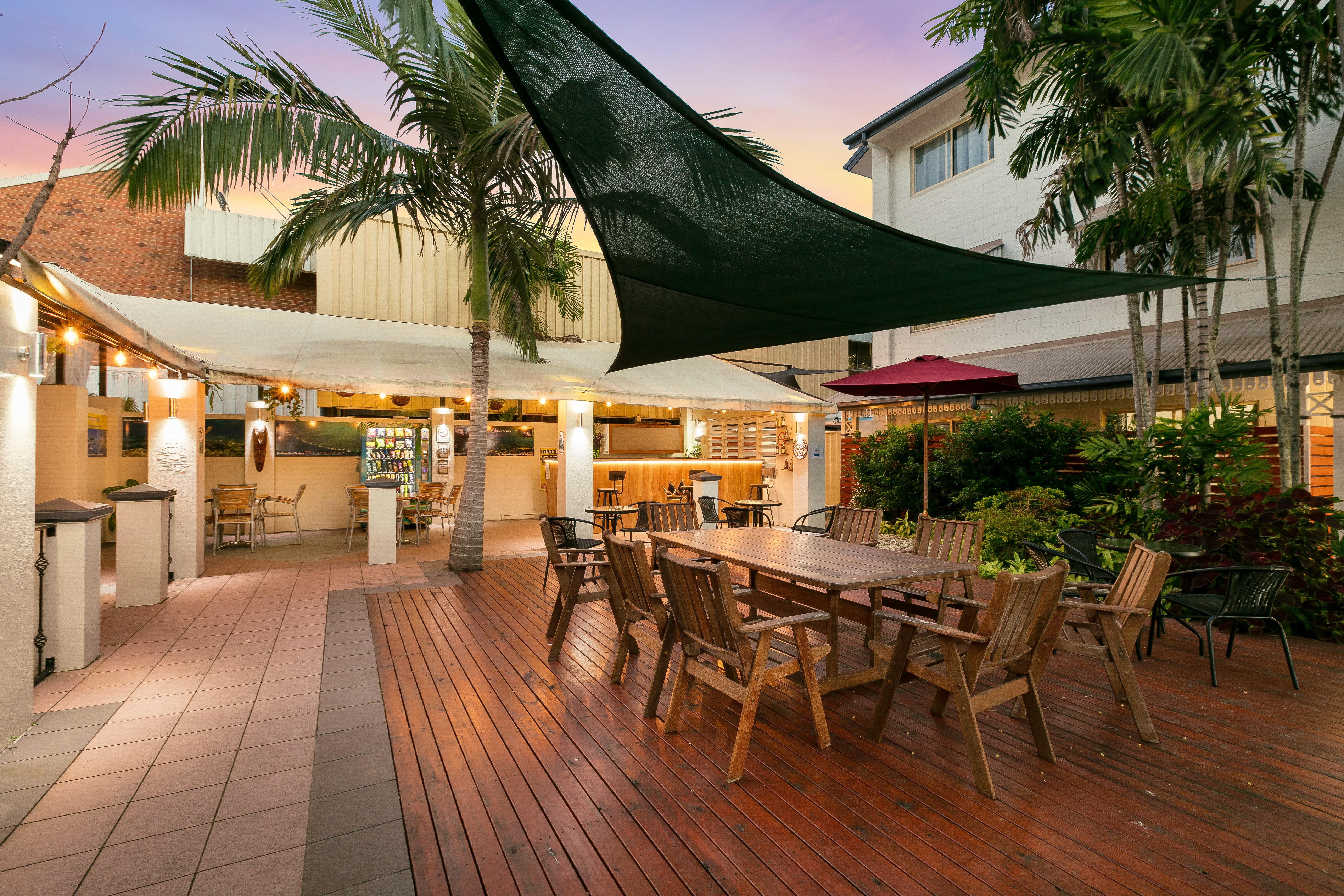 Queens Court Motel 3*