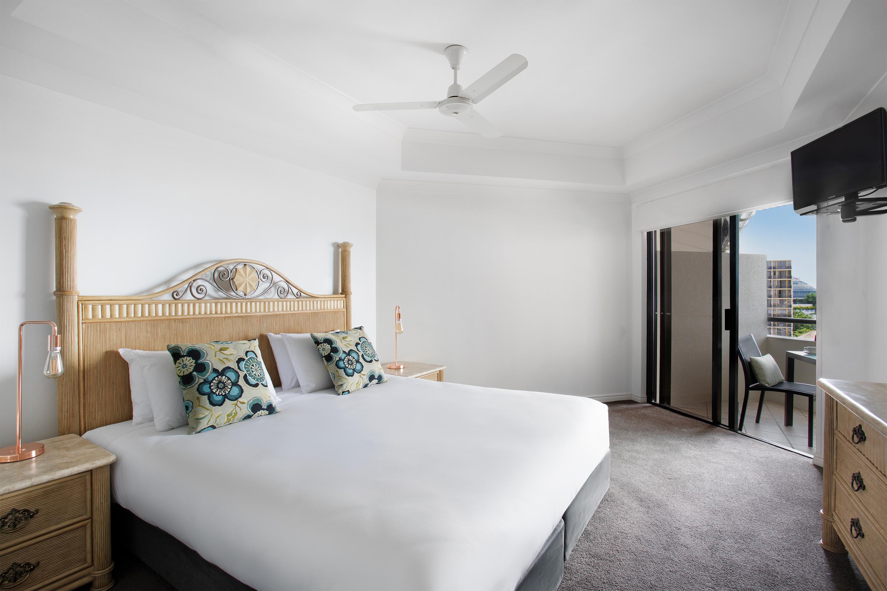 Hotel Mantra Esplanade