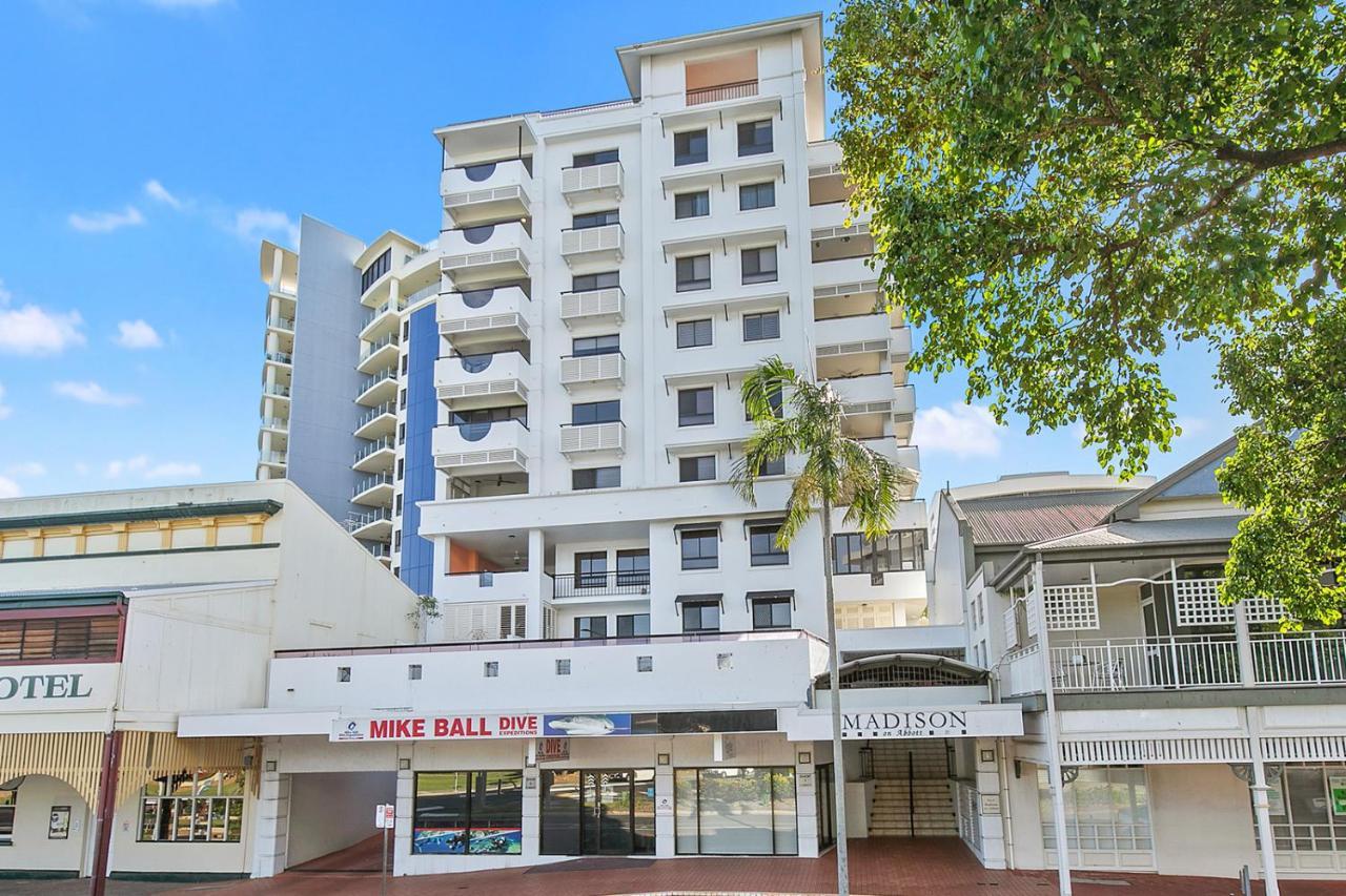 Apartment Stunning Coastal 3 Bedroom In Cbd