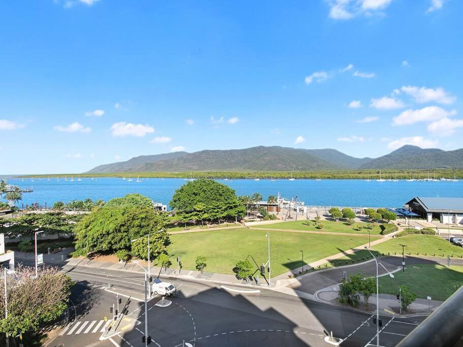 Apartment 3 Bedroom Cbd Waterfront Luxury