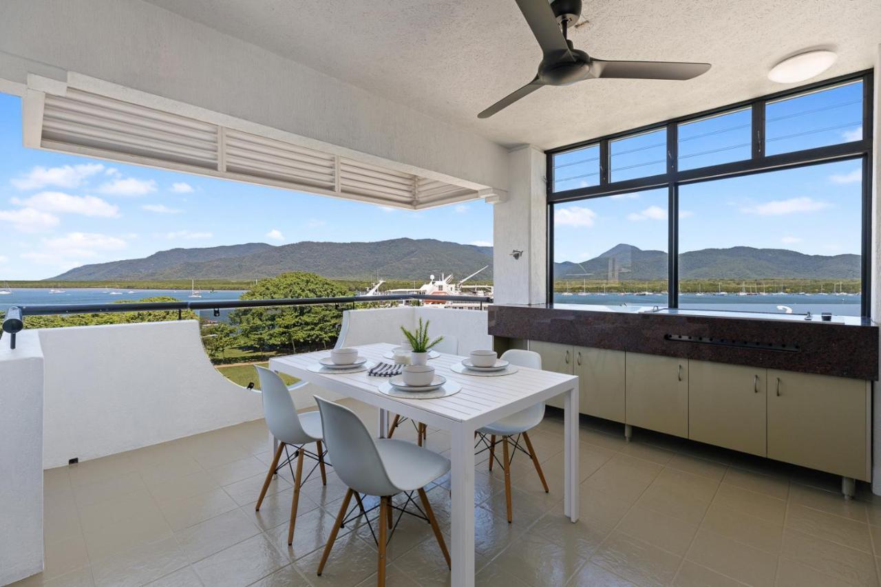 Stunning Coastal 3 Bedroom In Cbd Apartment Cairns