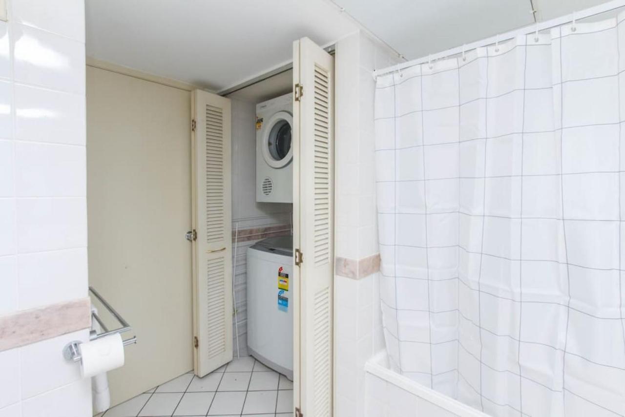 Inner One Bedroom 13 *