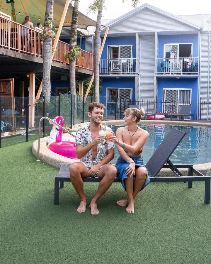 Hostel Bounce