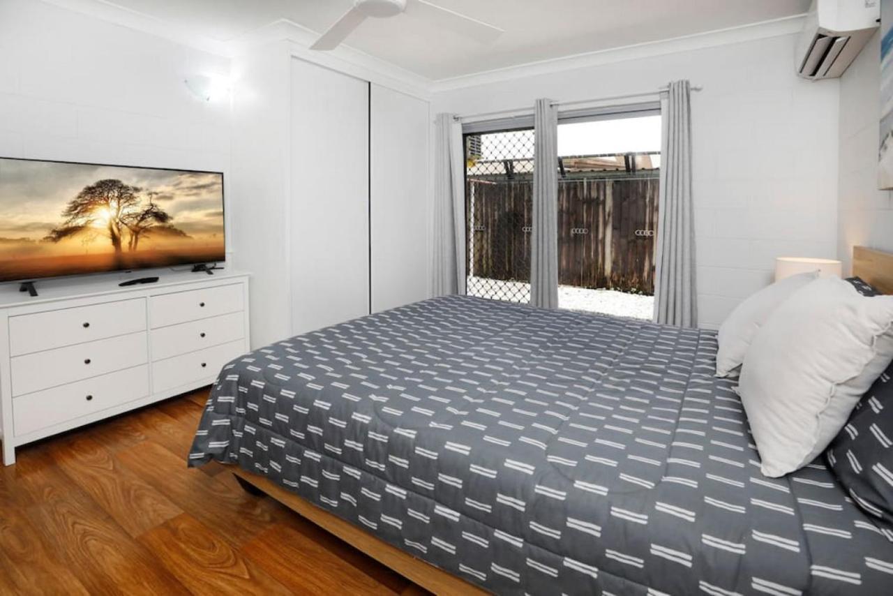 Ground Floor Easy Unit Close To 4 Apartment Cairns