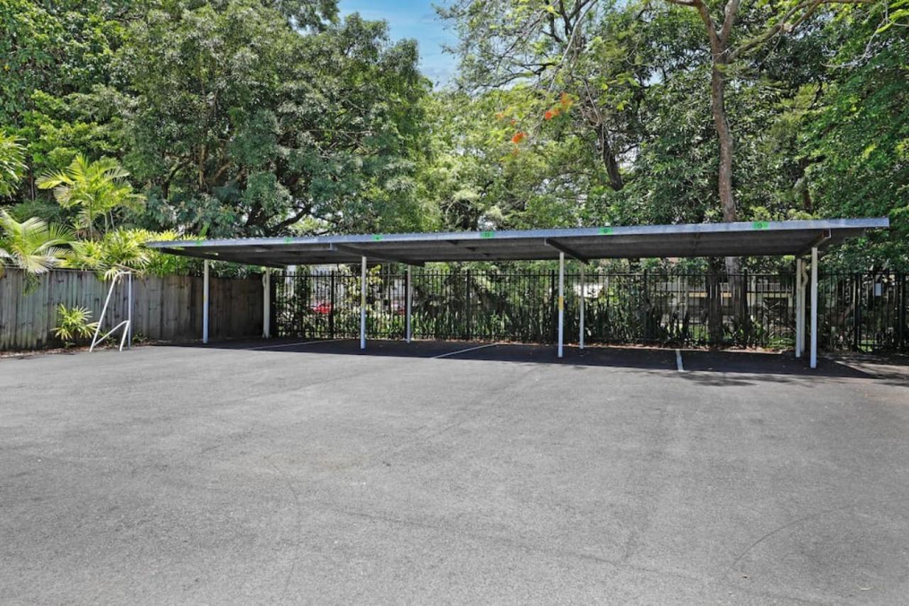 Ground Floor Easy Unit Close To 4 * Cairns