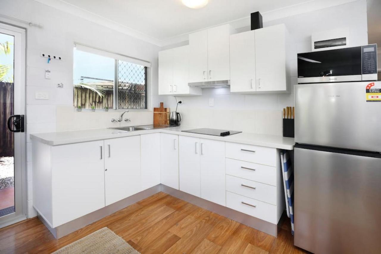 Apartment Ground Floor Easy Unit Close To 4 *