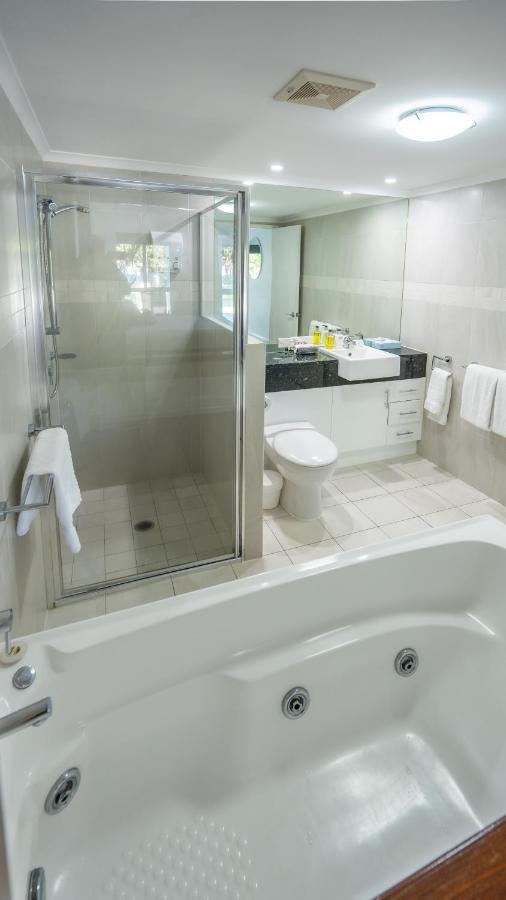 Aparthotel Waters Edge 5*