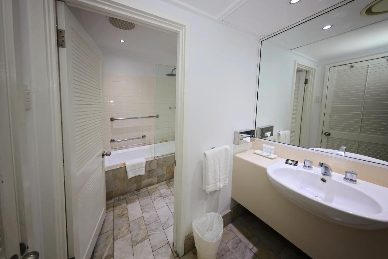 Ramada By Wyndham Centre