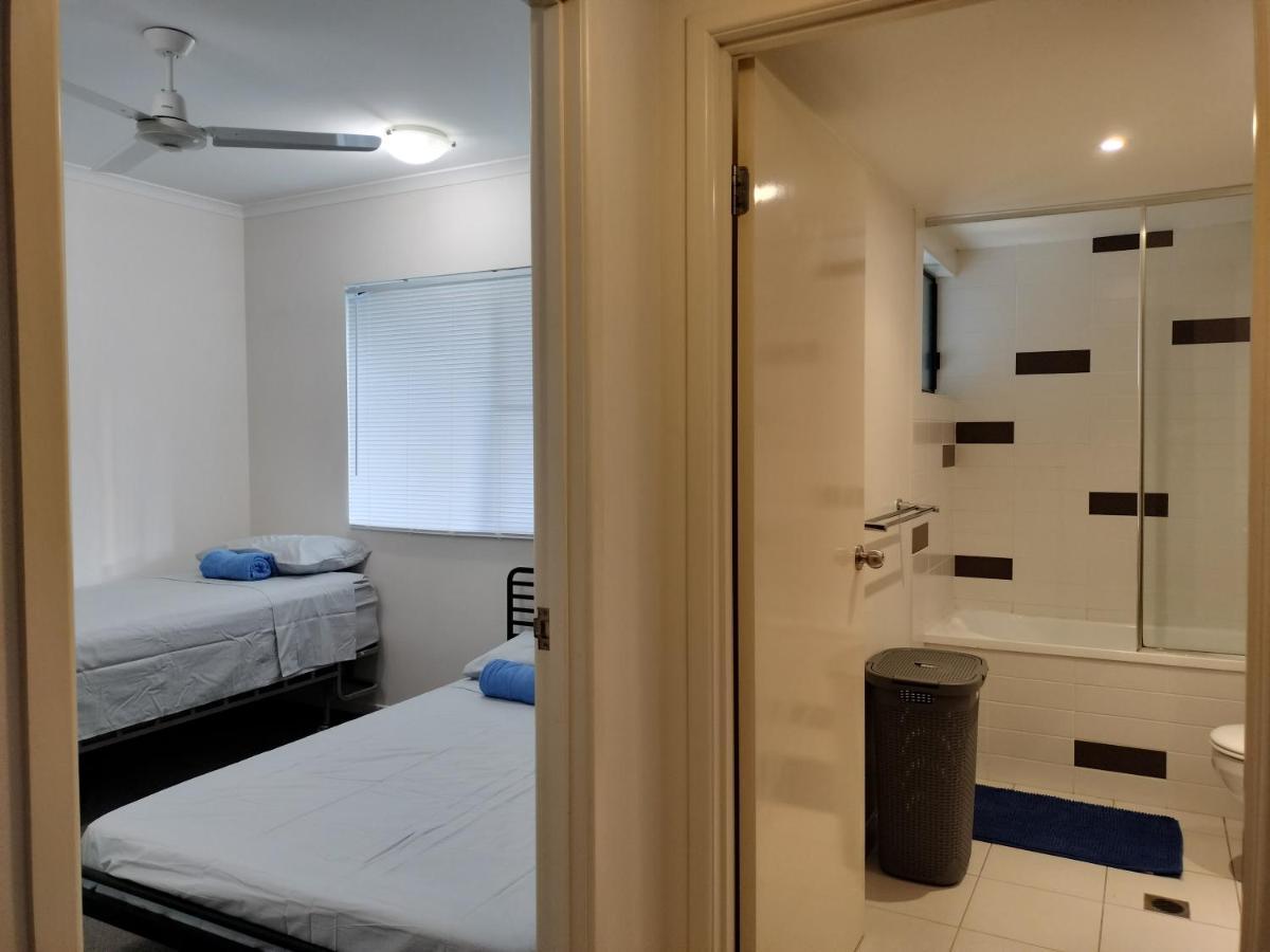 3 Bedroom 2 Bath In Queensland Apartment