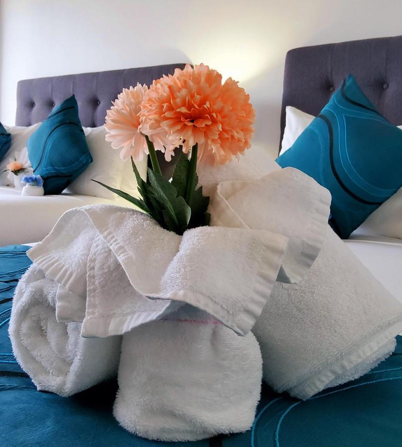 Luxury Waterfront * Cairns
