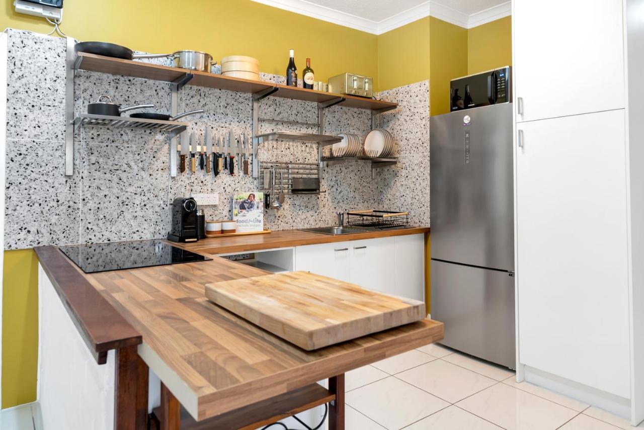 Bayside Escape- A Short Walk From The Esplanade Apartment Cairns