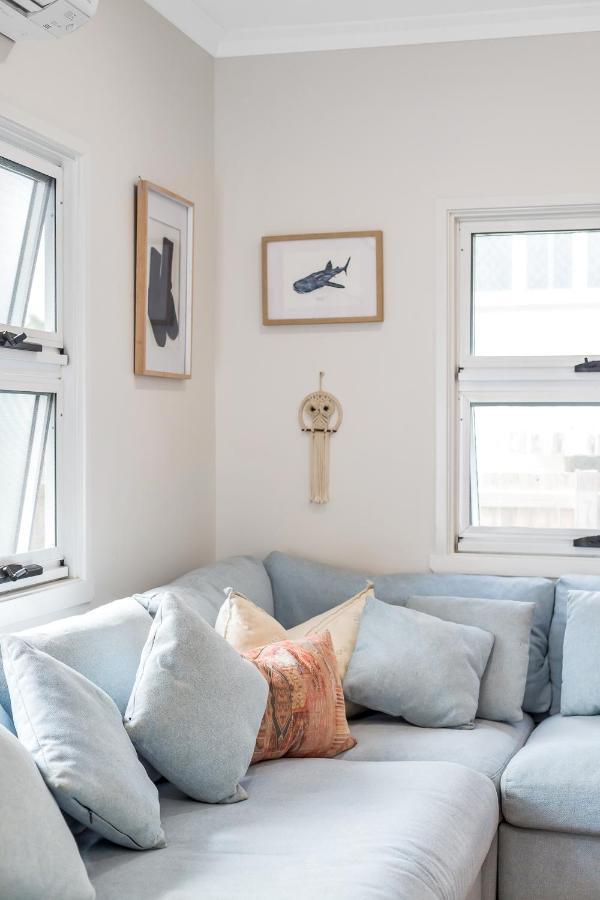 Kiki, 6 Mins To And Airport, Pet Friendly Holiday home *