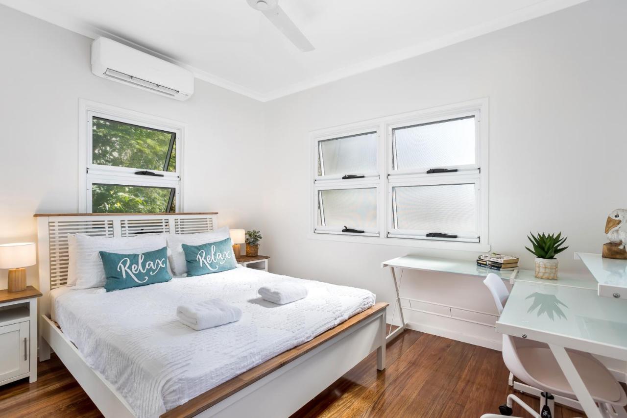 Kiki, 6 Mins To And Airport, Pet Friendly Holiday home *