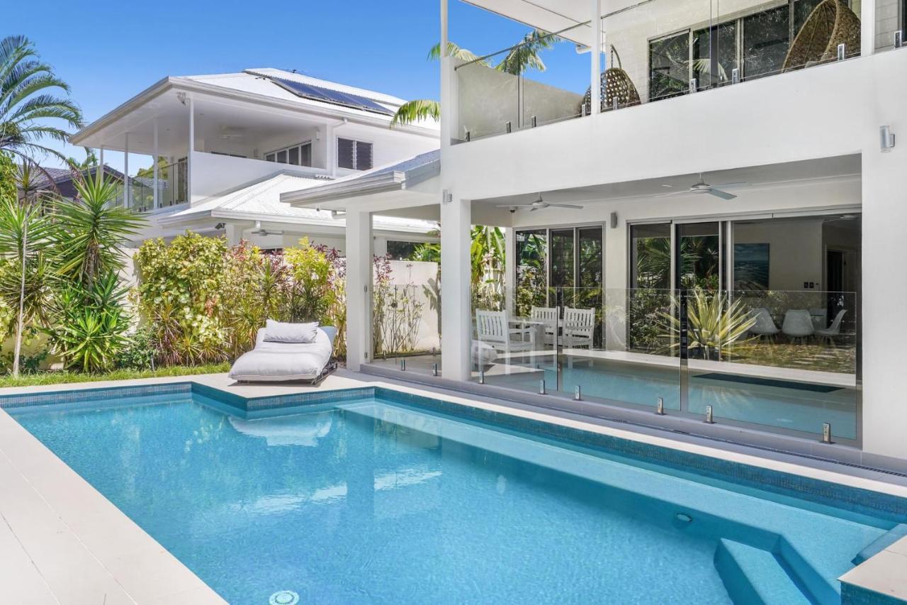 Belle Escapes Absolute Beachfront Luxury Kewarra Holiday home