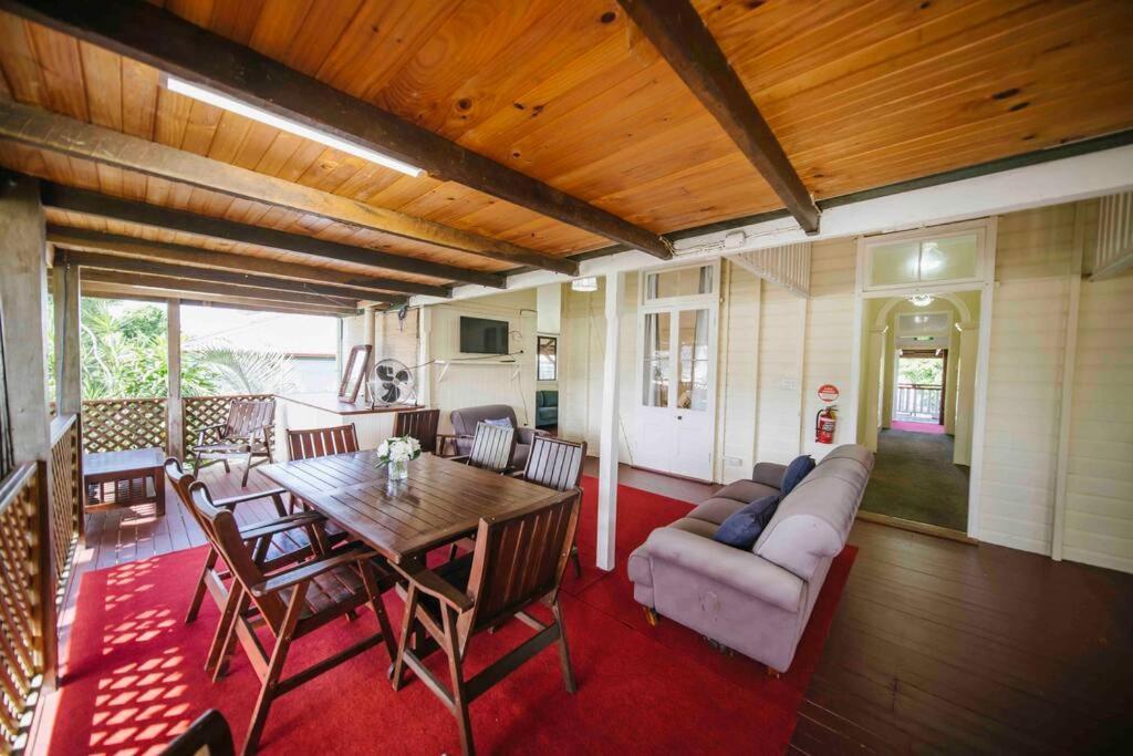 Căn hộ 6 Bedroom + 2 Bath //