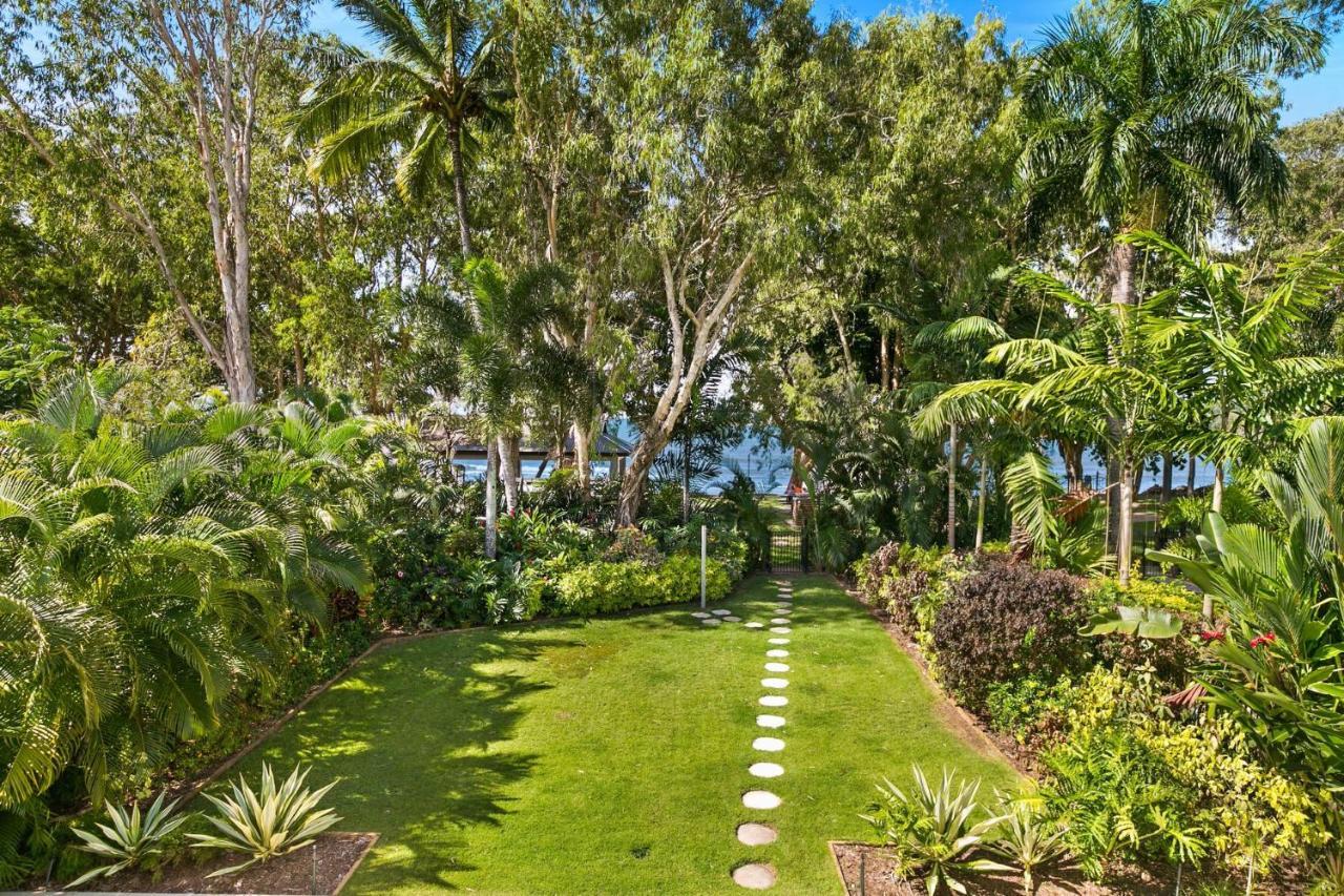 Belle Escapes Absolute Beachfront Luxury Kewarra Holiday home Cairns