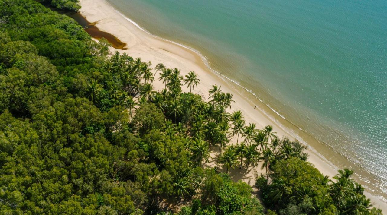 Belle Escapes Absolute Beachfront Luxury Kewarra Holiday home *