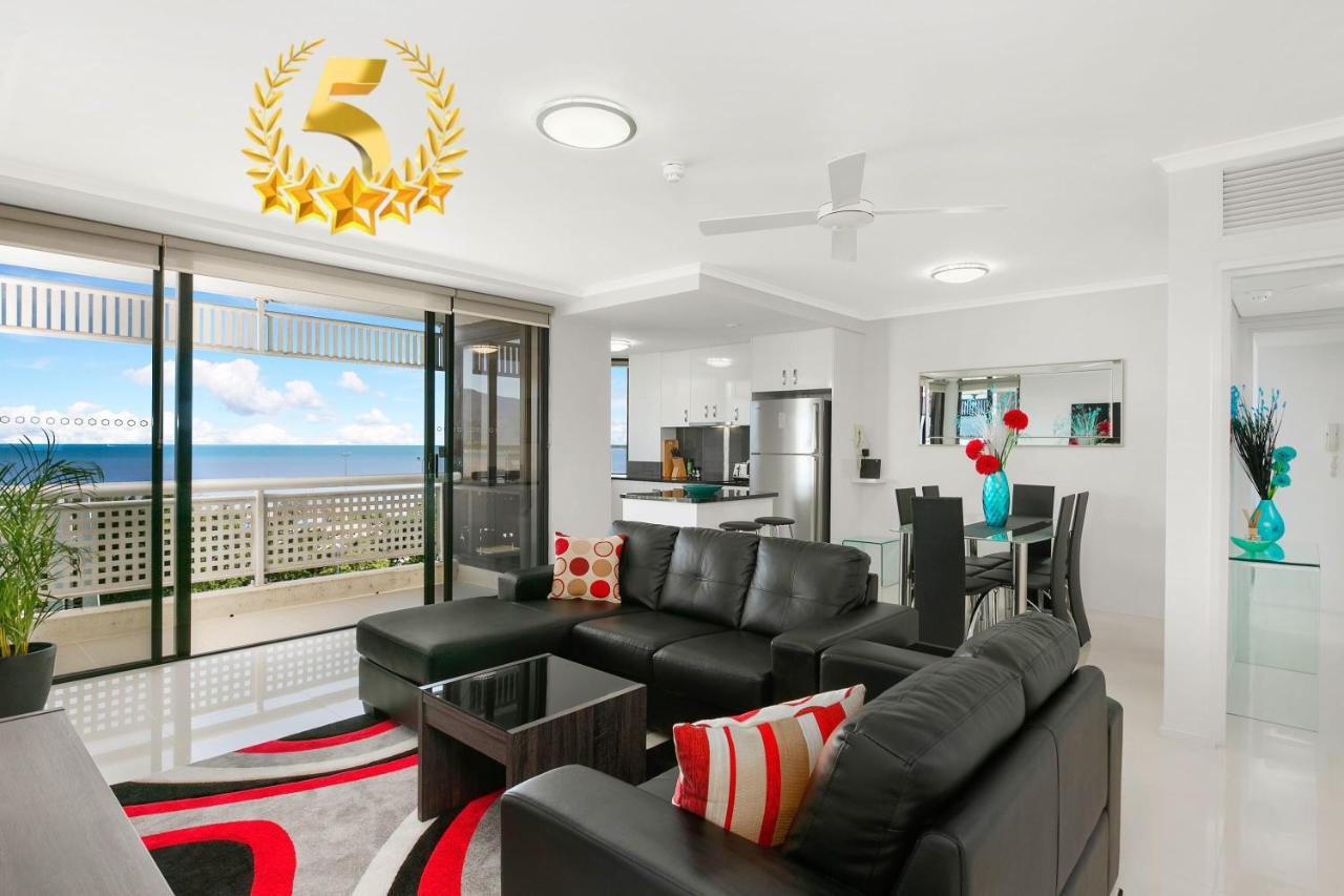 Luxury Waterfront * Cairns