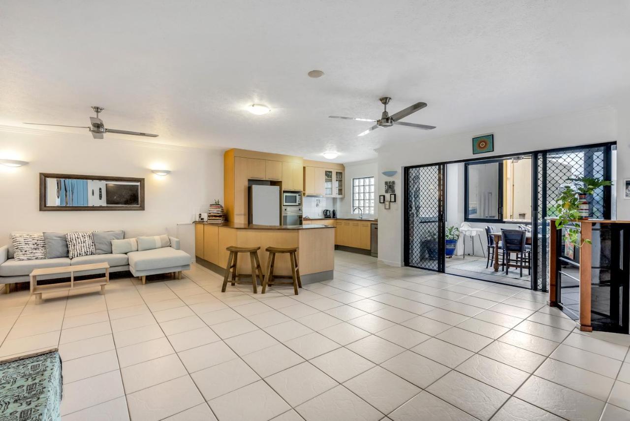 Oasis In The Heart Of The Cairns