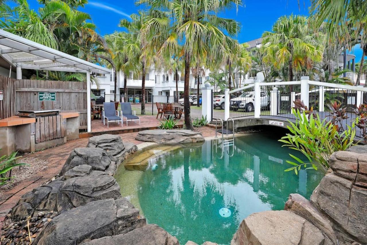 Mediterranean Style Close To The 16 * Cairns