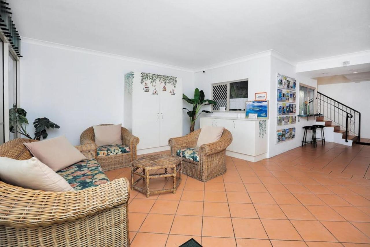 Mediterranean Style Close To The 16 Cairns