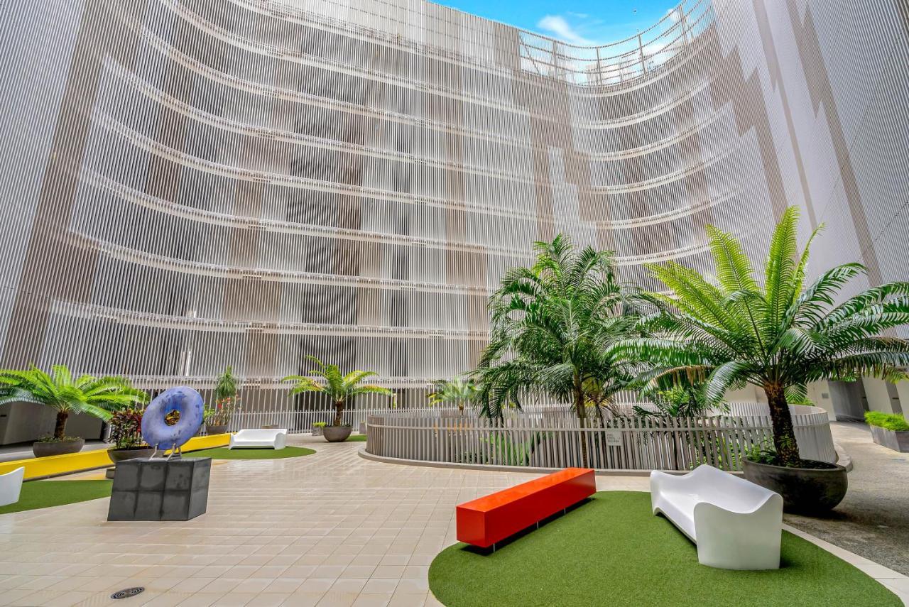 Apartment Living At Harbour Lights *