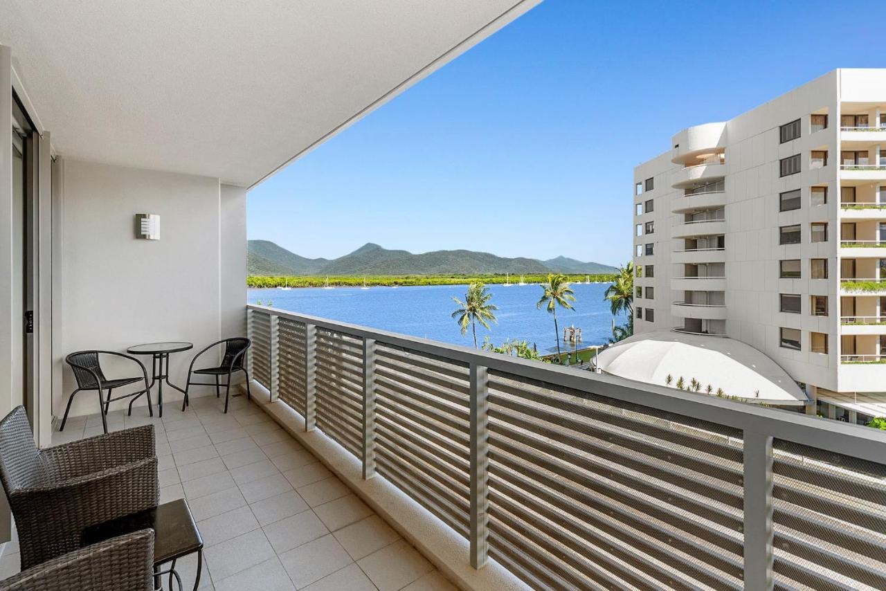 Apartment Aqua Vista @ Harbour Lights *