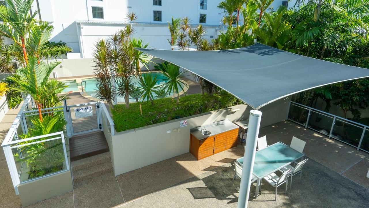 Vision 5* Cairns