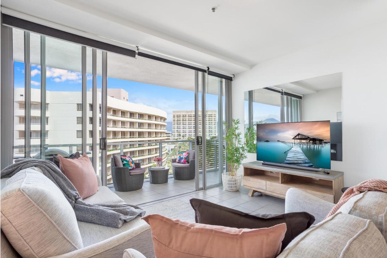 Luxury 1br @ Harbour Lights