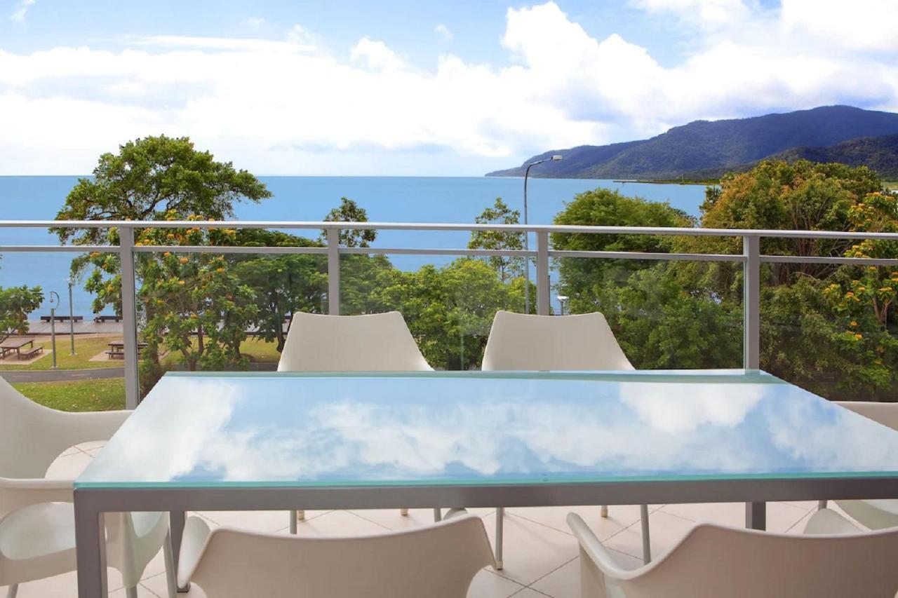 Vision 5* Cairns