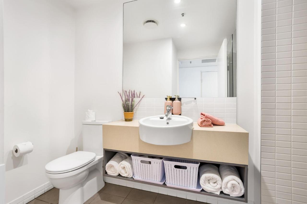2br Stylish Getaway @ Harbour Lights * Cairns