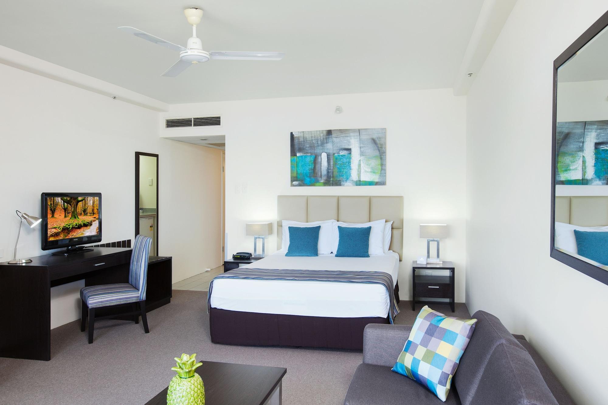 Hotel Rydges Esplanade 4*
