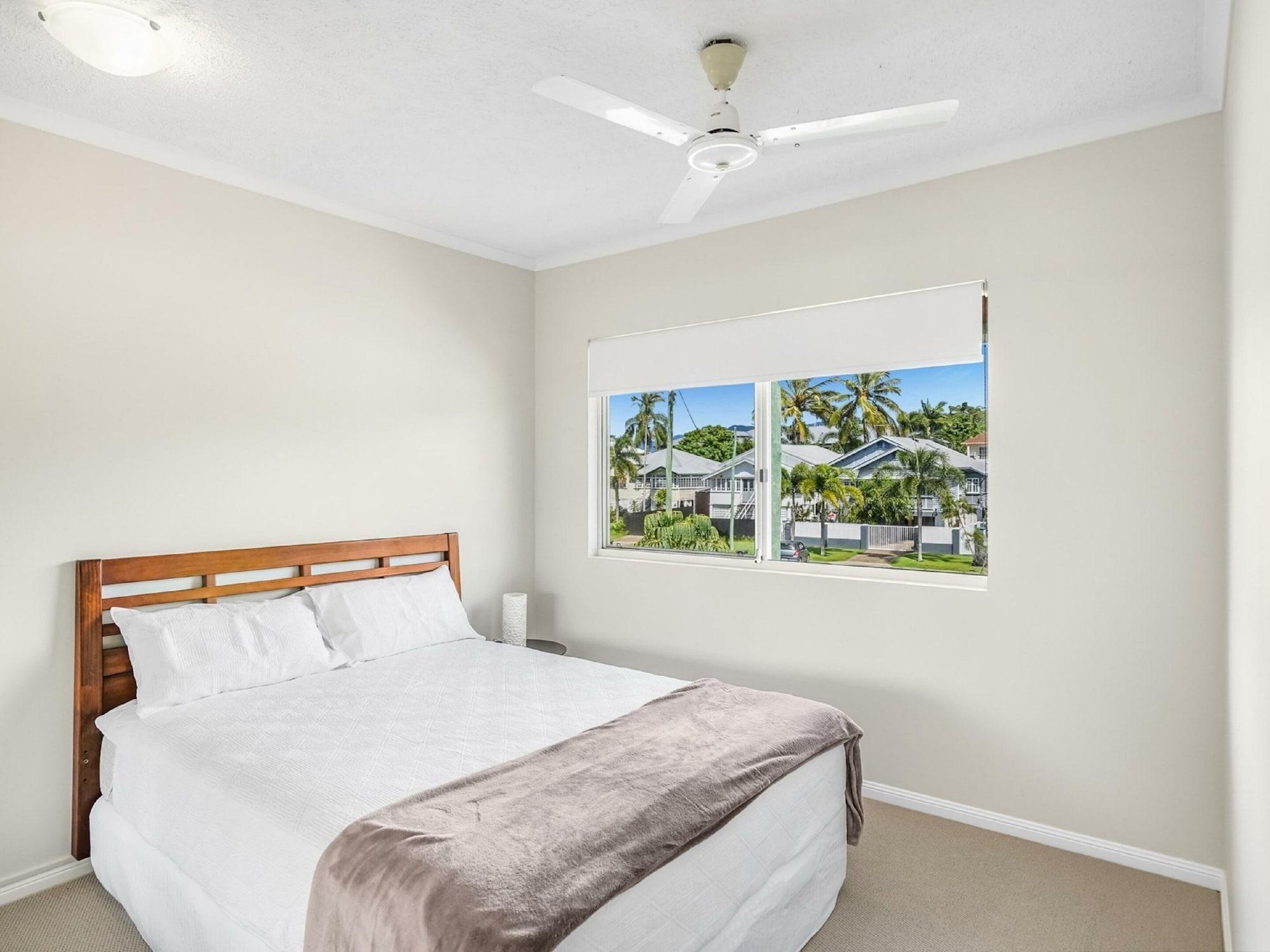 North Cove Waterfront Aparthotel 4*