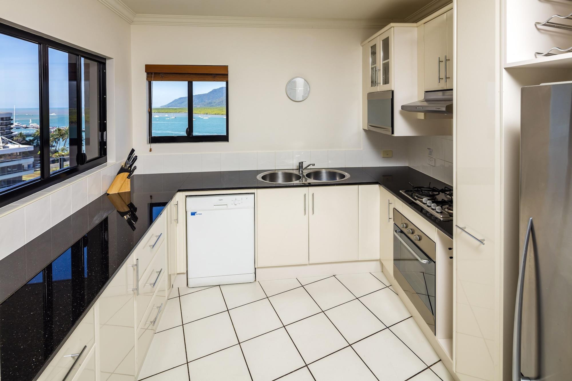 Jack And Newell Aparthotel Cairns