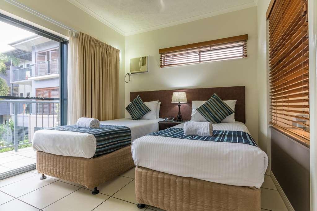 Southern Cross Atrium Aparthotel 4*