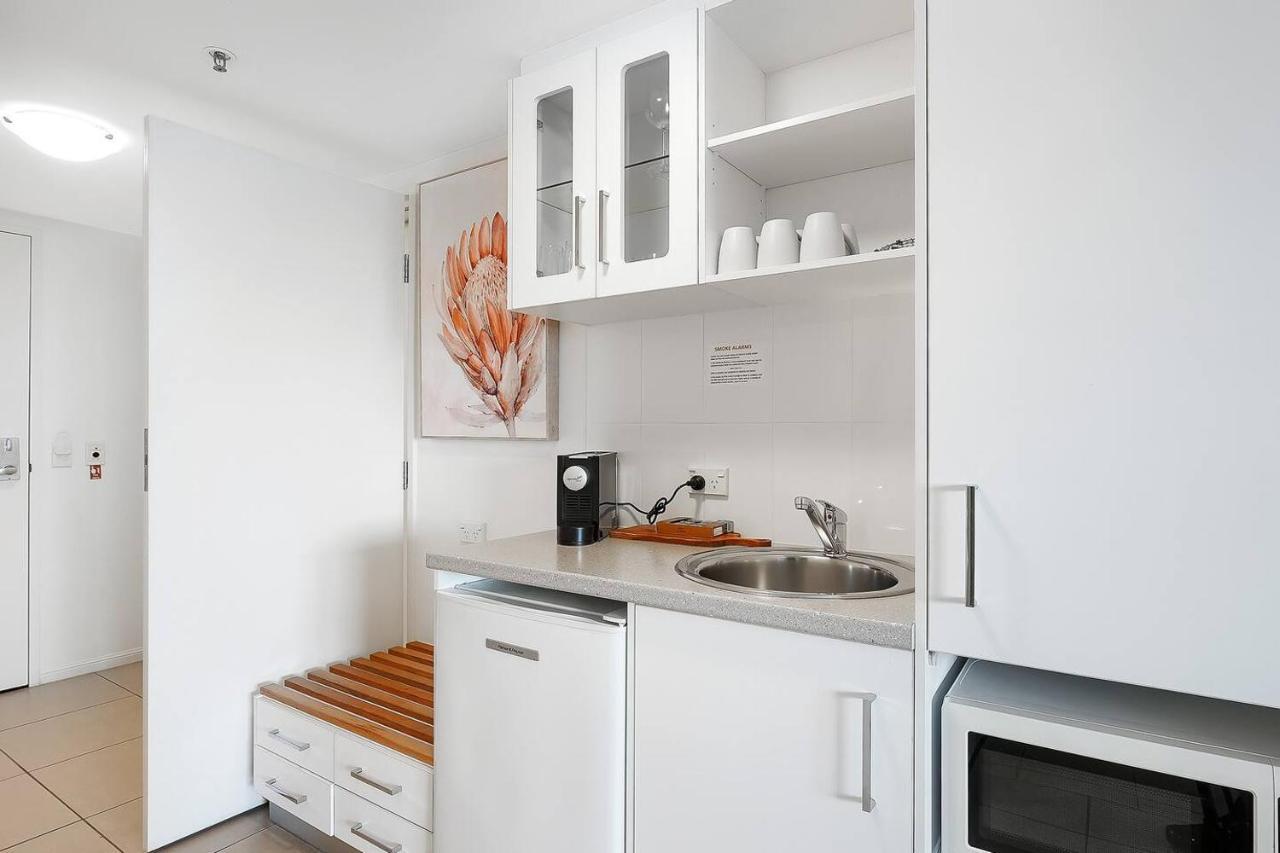 'the Dollar' Chic Apartment Cairns