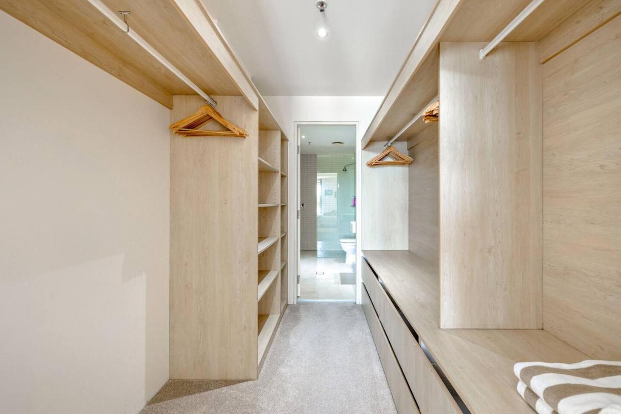 Apartamento Coastal Charmer - Your Waterfront Sanctuary