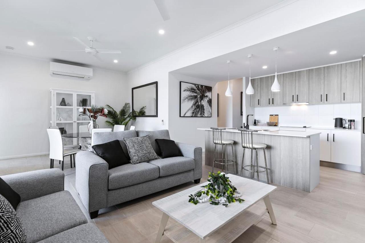 Mountain Air And Modern Flair 'your Getaway' Cairns