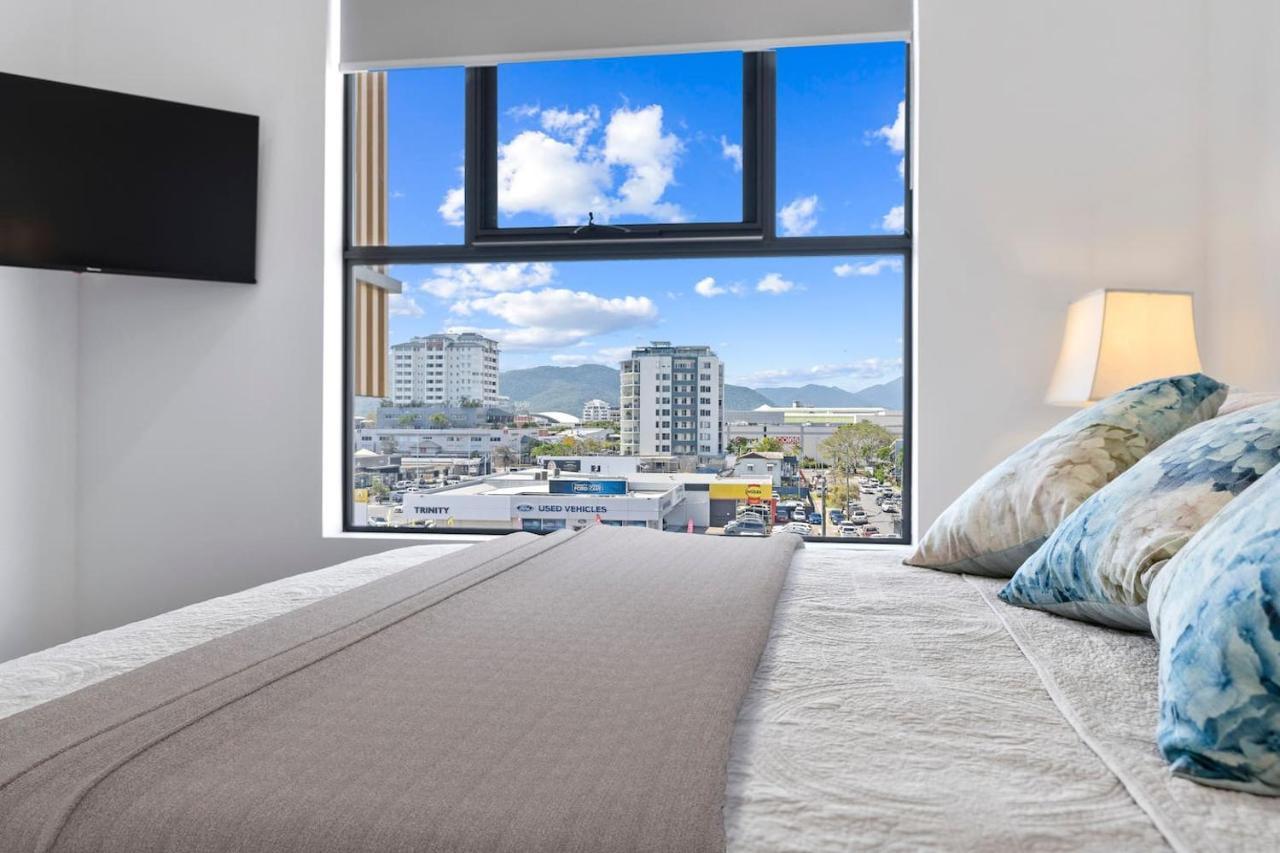 Mountain Air And Modern Flair 'your Getaway' Apartment Cairns