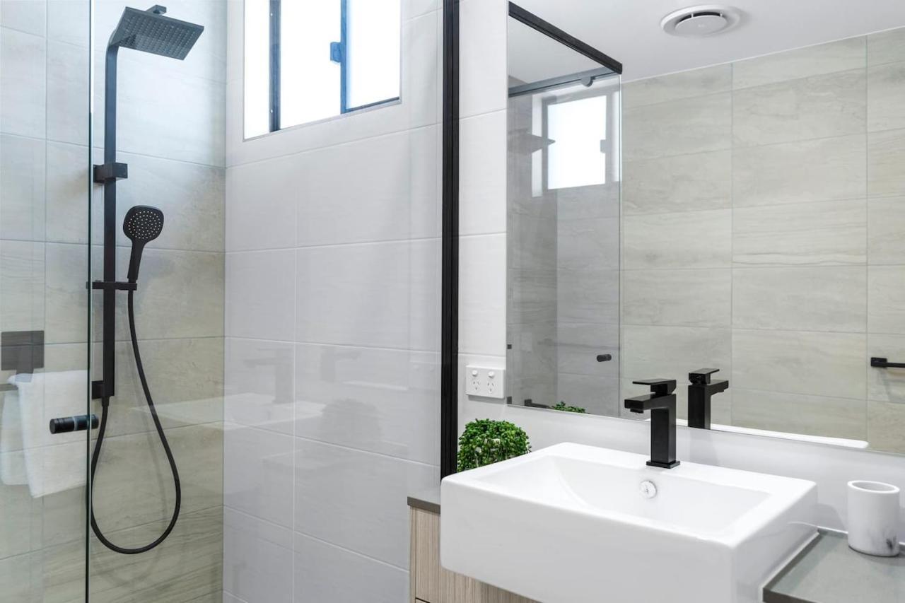 Mountain Air And Modern Flair 'your Getaway' Cairns