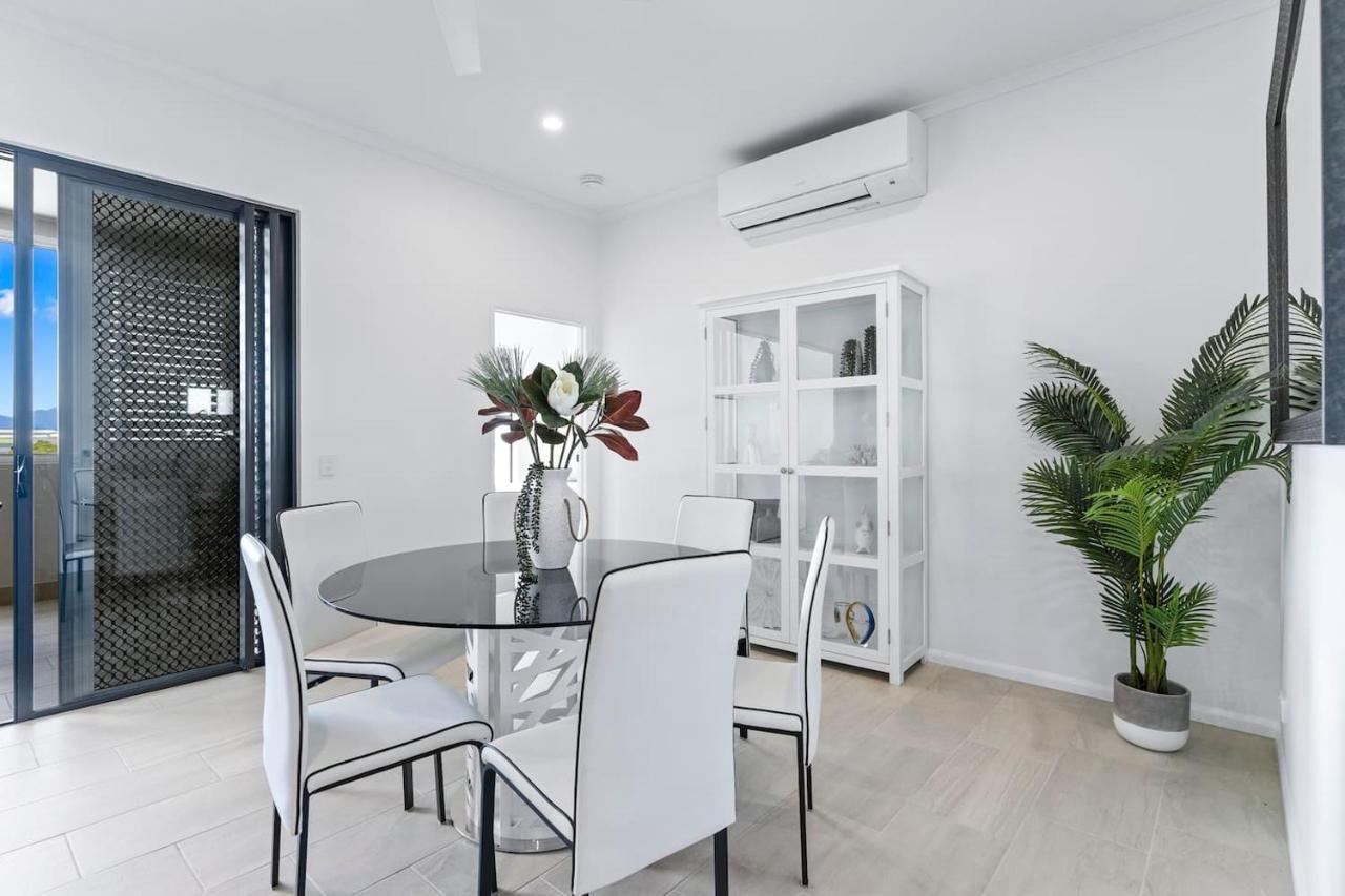 Mountain Air And Modern Flair 'your Getaway' * Cairns