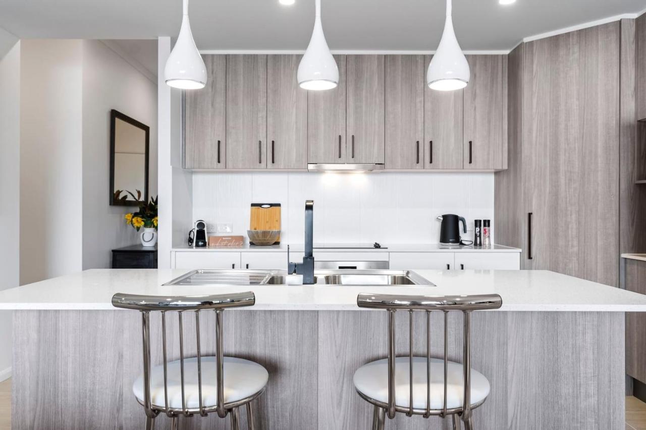 Apartment Mountain Air And Modern Flair 'your Getaway' Cairns